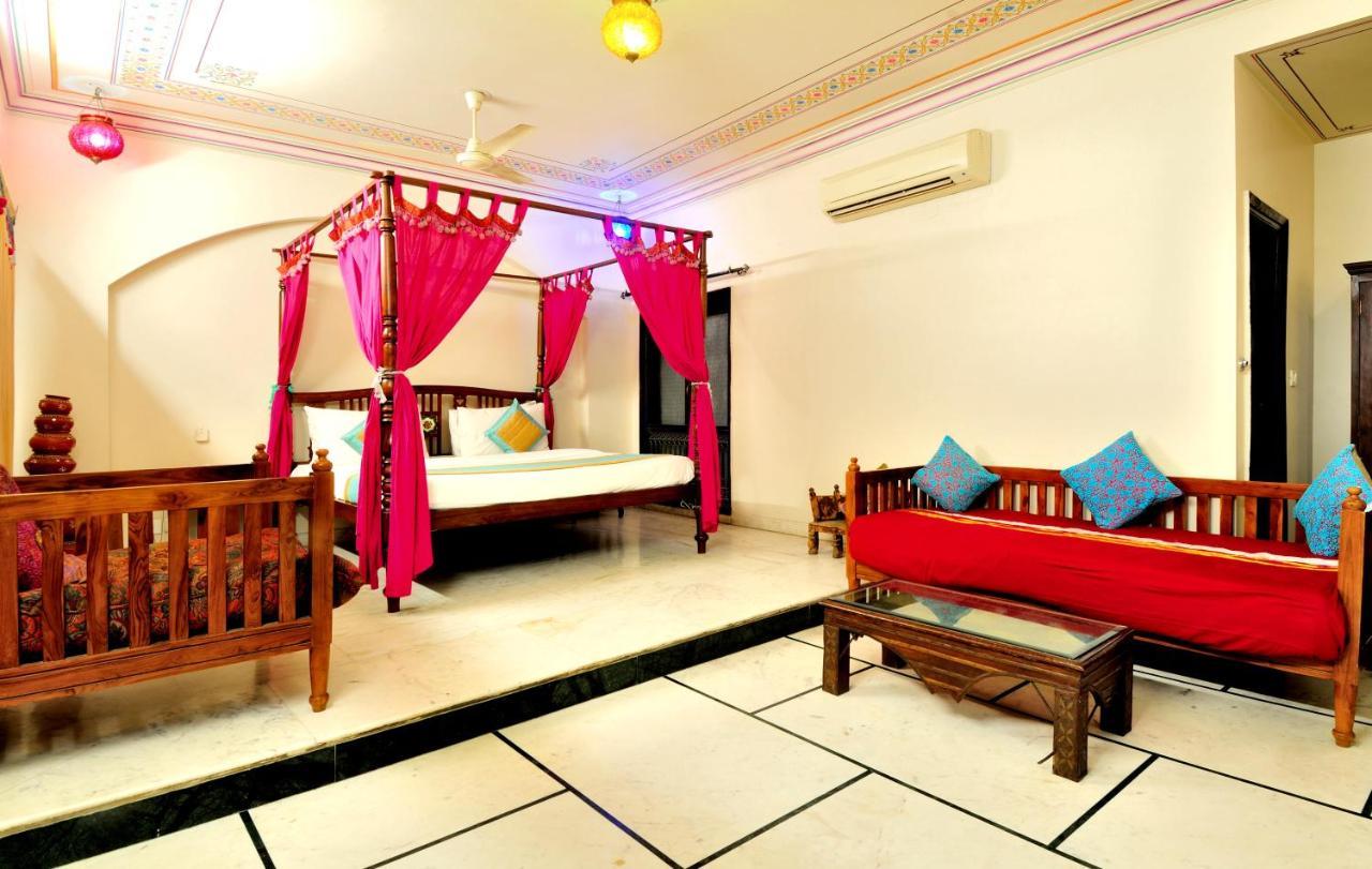 Jyoti Mahal - A Heritage - New Delhi